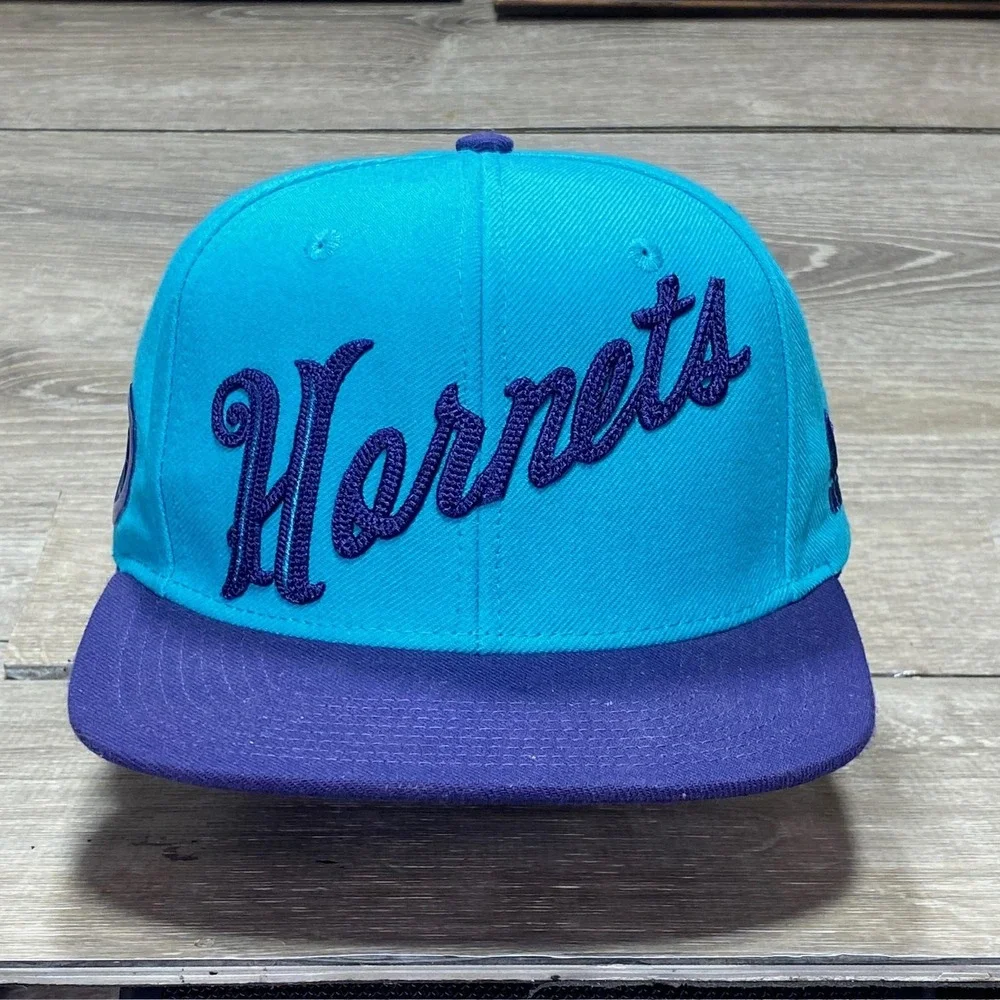 Charlotte Hornets Hat Cap Snap Back Mens Teal‎ NBA Basketball Adidas Script